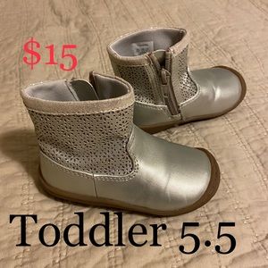 Stride rite toddler boots size 5.5